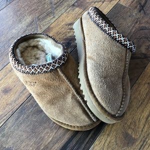 UGG Kids Tasman II Casual Shoe Chesnut Size 13 Good Used Condition Slipper